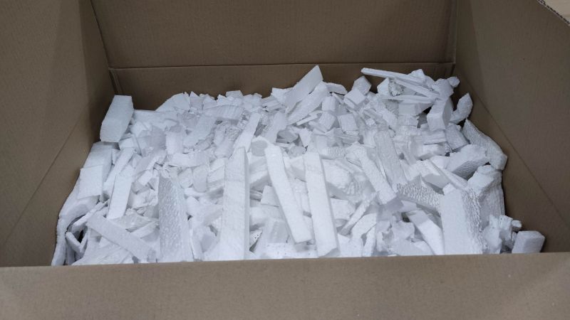 Trucioli di polistirolo per riempimento in scatole da 0,1 m³